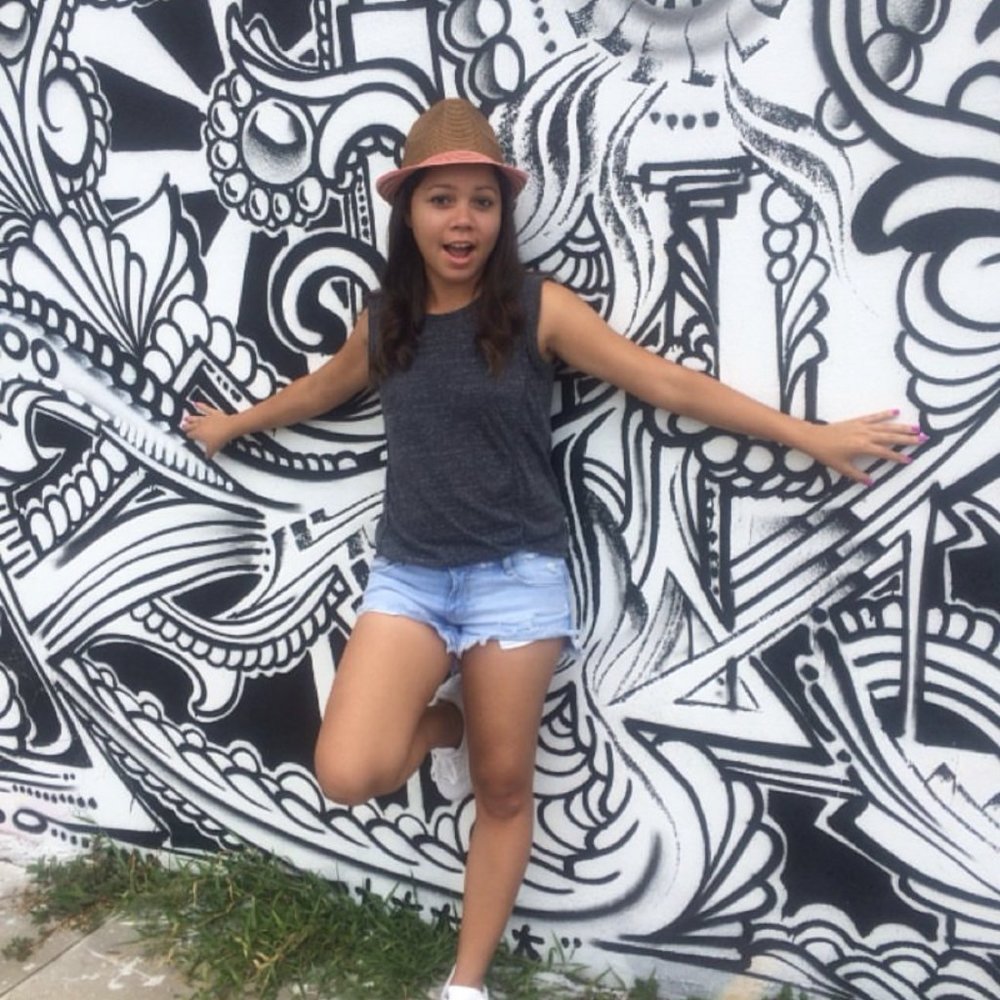 Meet your Posher, Claudia